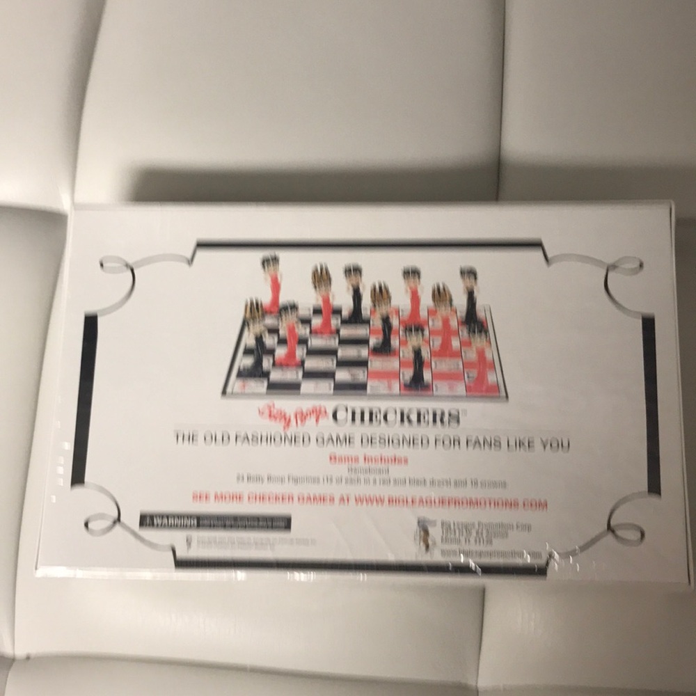 BETTYBOOP Checkers - Picture 2 of 3